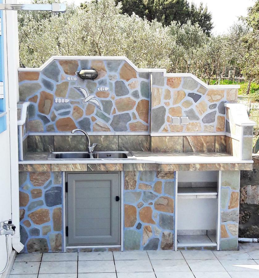 Elafonisos: Two Storey House On The Sea Front Exterior photo