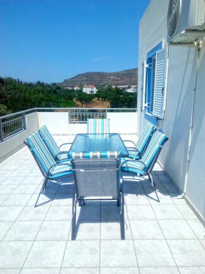 Elafonisos: Two Storey House On The Sea Front Exterior photo